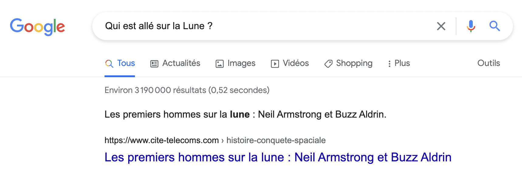 Google affiche un extrait optimisé (featured snippet) pour la requête « Qui est allé sur la Lune ? ».