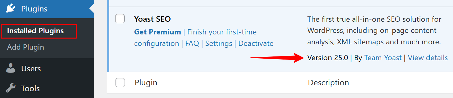 Screenshot of the "Installed Plugins" tab in the WordPress admin interface, with a red arrow pointing to the version number of the Yoast SEO plugin.