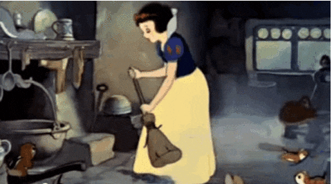 Blanche Neige passe le balai
